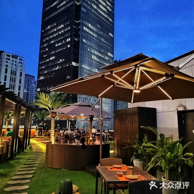 这家泰国菜的酸辣口感完全俘获了我的心[礼花]