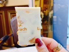 -Laderach 莱德拉(上海环贸iapm店)