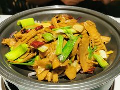 干锅鲜笋-小河盐帮·私家菜·烤鸭(三元桥·霄云路店)