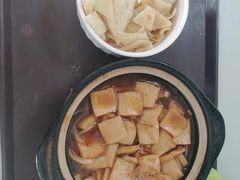 黄焖鱼豆腐炮饼-中国农业大学·第四食堂风味餐厅