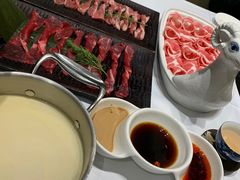 -红鼎豆捞·非遗鲍皇汤火锅(宝丰路店)