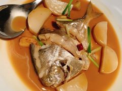 家烧野生鲳鱼-新荣记(南京西路店)