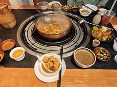 -阿山卓·野生菌火锅·纳西火塘烤肉