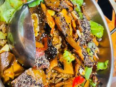 -老滇山寨•云南特色菜•地方菜•民族风情歌舞表演(金碧店)