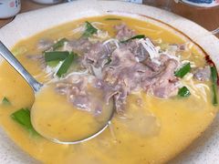 酸汤肥牛-阿洪锅贴王(小吃城店)