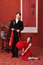 -喜爱高定婚纱摄影