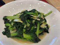 -侬佳蒸菜馆(听潮店)