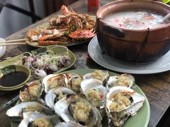 炭烧蒜蓉生蚝-贞姨美食·老字号海鲜大排档