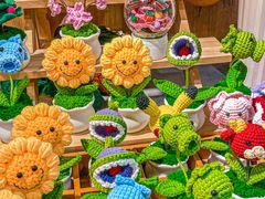 -新百广场(地铁站)