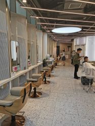 -PE SALON 