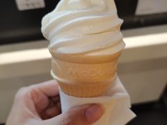圆筒冰淇淋-麦当劳(世纪汇广场店)