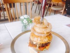 牛肉辣白菜汉堡-The Rug Cafe(王府中环店)