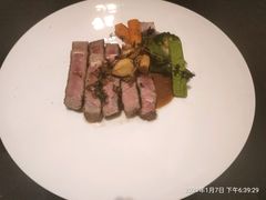 安格斯西冷牛扒配红酒松露汁-圣丰索菲特·法国餐厅