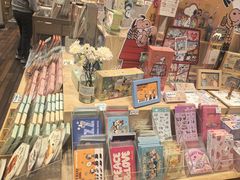 -猫的天空之城概念书店(杭州南宋御街店)