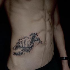 -木子·纹身店TATTOO穿孔·洗纹身