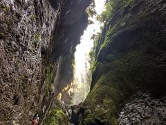 -龙水峡地缝景区