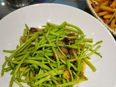 -黄泥岗·地道湖北菜(奥特莱斯店)