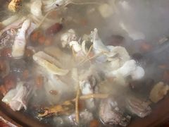 -威邵鸡煲(西华路总店)
