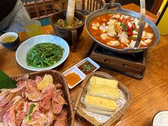 -老滇山寨•云南特色菜•地方菜•民族风情歌舞表演(经开区店)