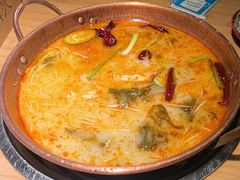 -洱火云南酸菜牛肉火锅(石景山当代商城店)