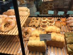 -Dough&Joe团憩(瑞虹天地月亮湾店)