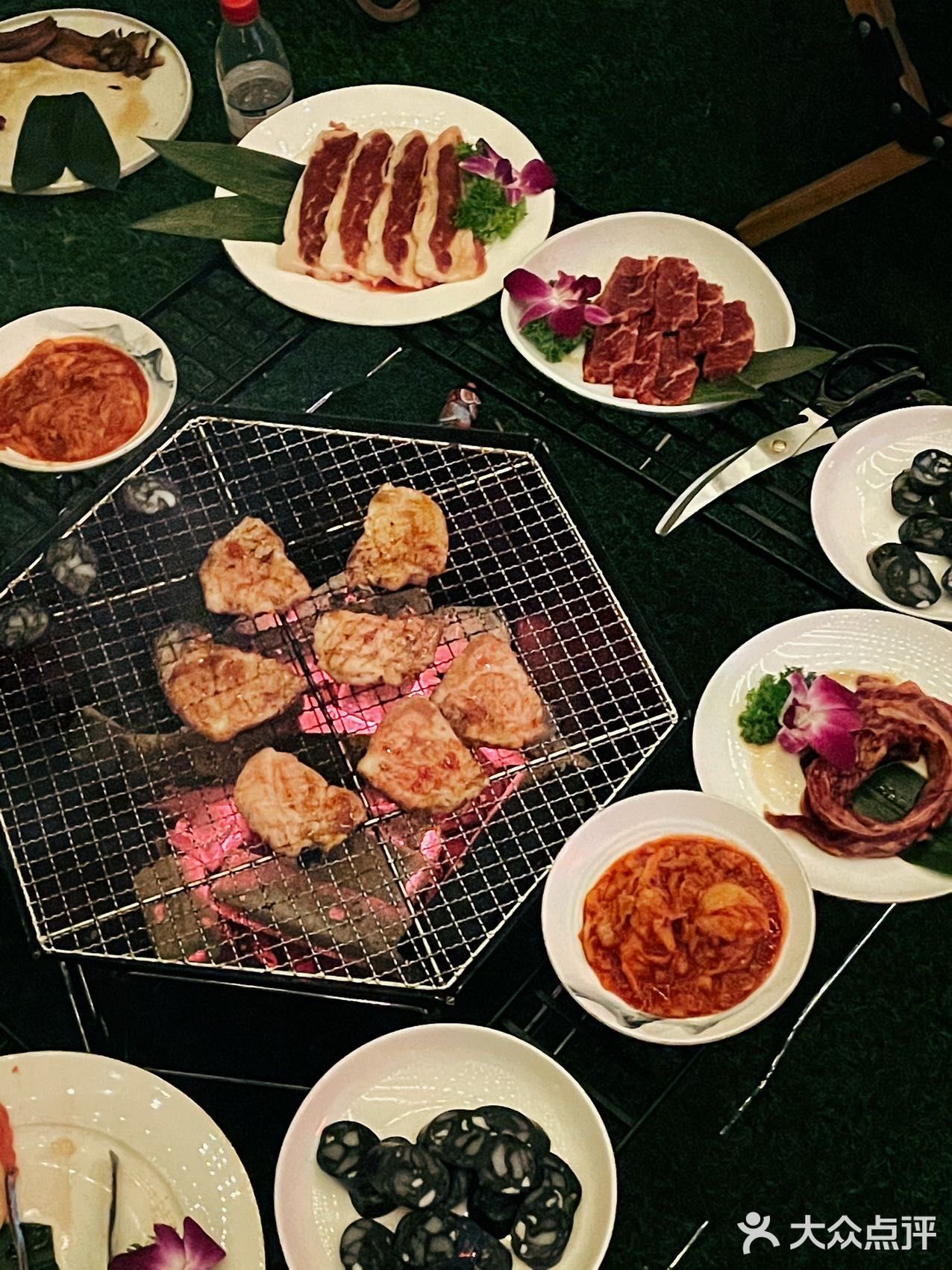 五花肉、牛板筋、排、黑猪梅花肉. 统统必点