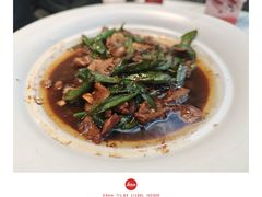 -阿瓦山寨·湘菜现炒·剁椒鱼头王(咸阳总店)