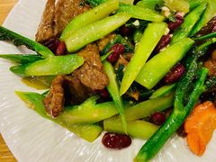 芥兰红腰豆炒牛肉-金翠河烧鹅粤式茶餐厅(龙湖三千集天街店)