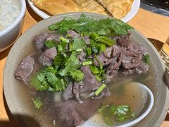 -大众跷脚牛肉馆·非遗传承单位(峨眉山店)