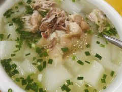 萝卜炖肘子-荣生萝卜汤饭店