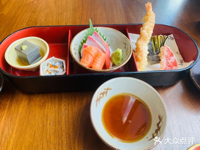 Tsuru鹤日本料理(静安香格里拉店)图片