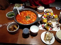 -渝是乎酸菜鱼(龙旗购物中心店)