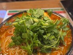 -肥汁米蘭香港米线(定西路店)