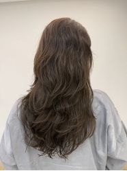-诗悦发型SALON·圣罗兰店