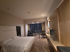 -上海虹桥西郊假日酒店