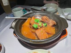 萝卜牛腩煲-三清潭烧鹅(兴业太古汇店)