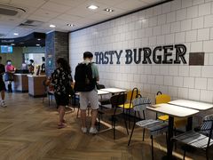 用餐区-麦当劳(西站店)