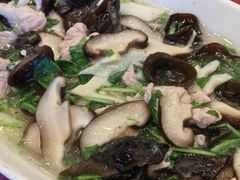 -侬佳蒸菜馆(听潮店)