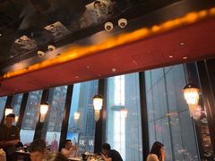 -雍容荟帝王蟹活龙虾展台自助(IFS黑金店)