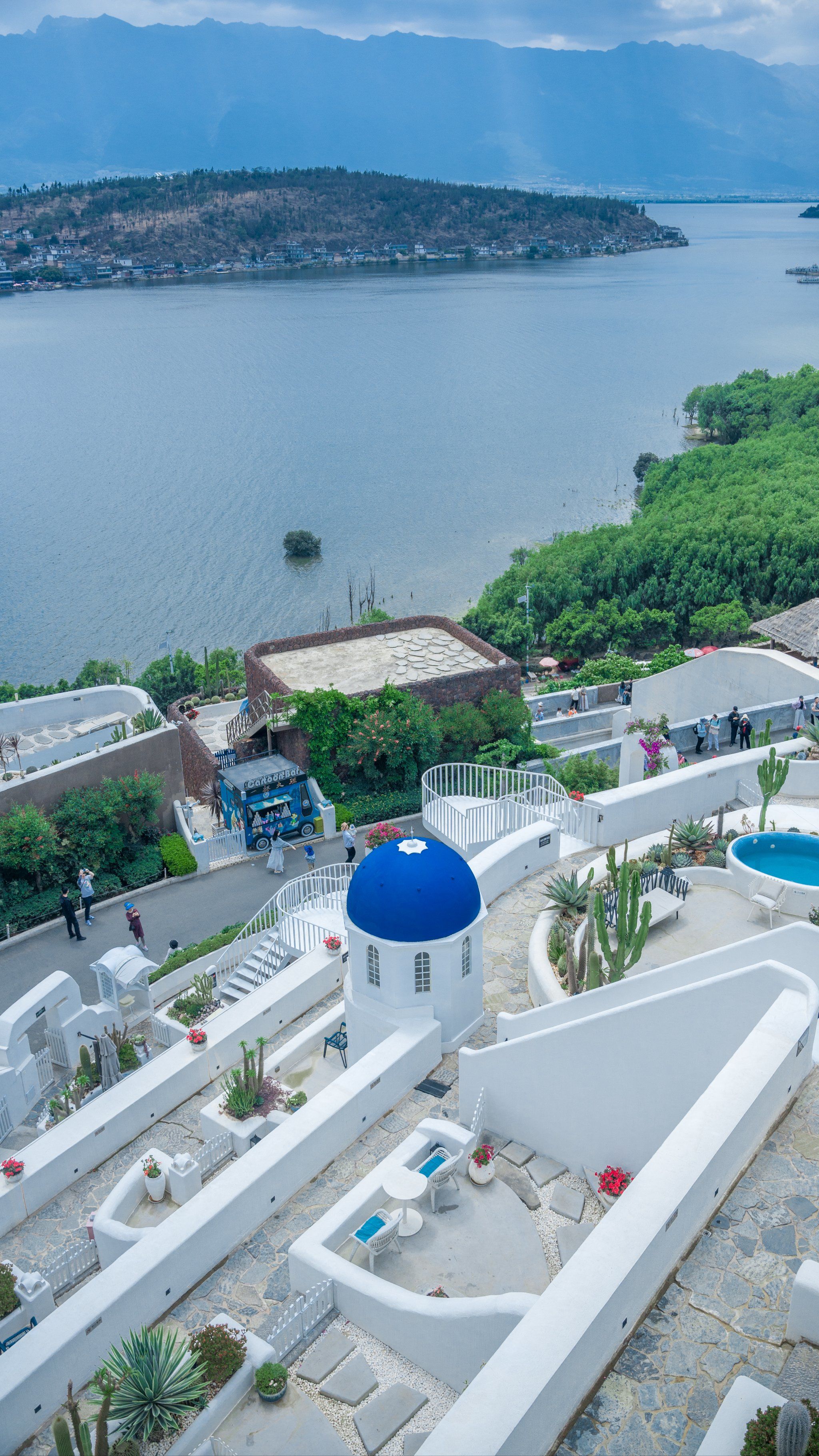 整个理想邦所有的店,都已经成了消费才能拍照92的