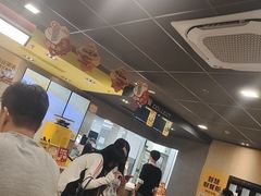 -麦当劳(轻轨曹杨路店)