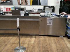 店内环境-优衣库(上海虹口龙之梦店)