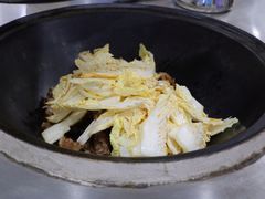 -粘豆包柴火铁锅炖