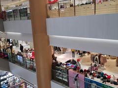 -资和信百货商场