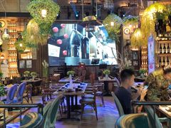 大堂-临界音乐酒馆·小龙虾·江湖菜(华熙LIVE·鱼洞店)