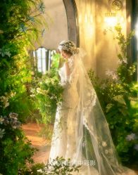 -雪中彩影婚纱摄影·微光艺术中心