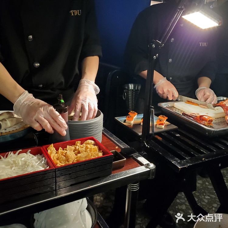 大悦城这烤鸭不错