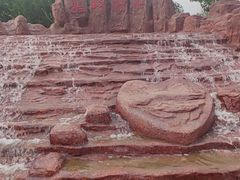 -雪山彩虹谷景区