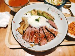 -POKEE VIA&Brunch·维娅(重庆来福士店)