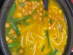 -花馬肆.云南过桥米线(汉神购物广场现场熬汤店)